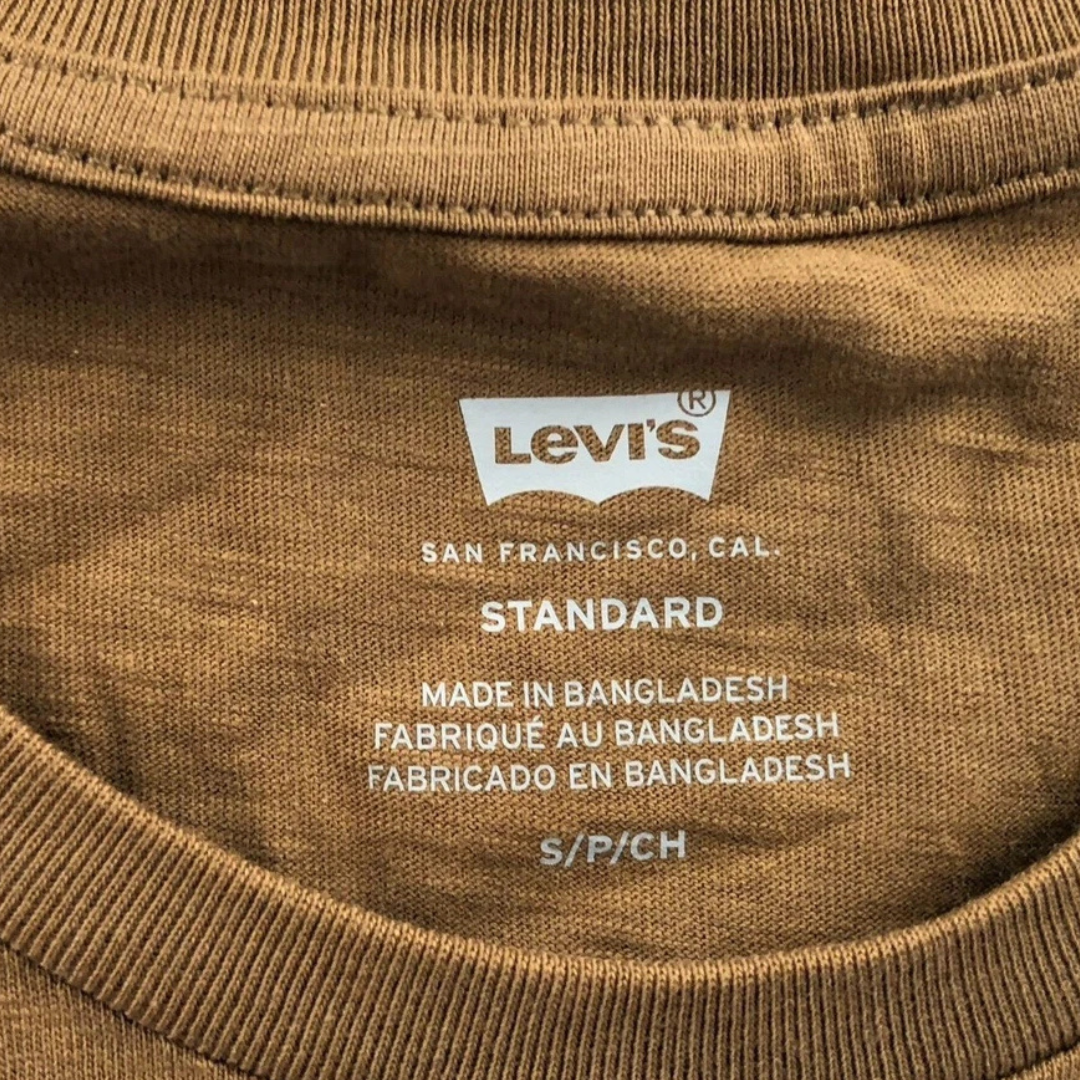 NWT Levis Mens T-Shirt